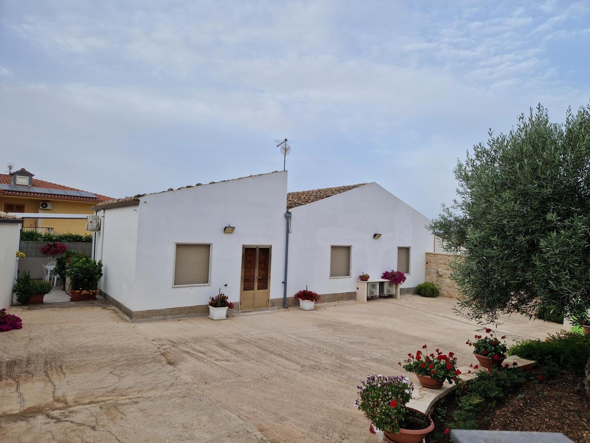Casa Vacanza I Due Ulivi Модіка Екстер'єр фото